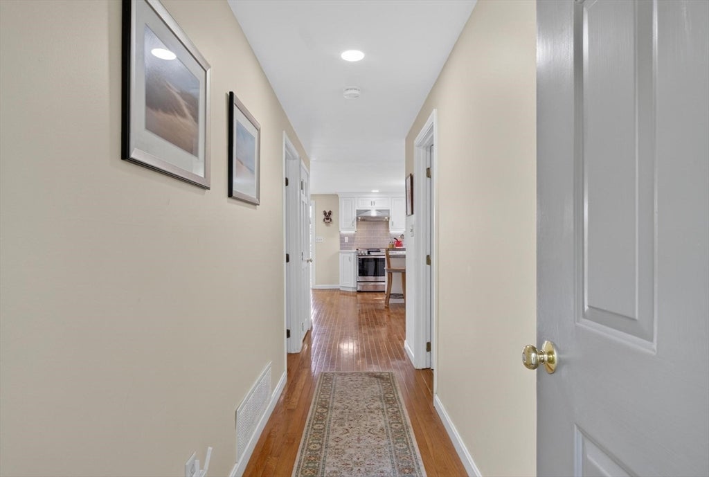 20 Iroquois Ave.