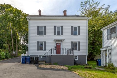 Photo of 121 Boston St #2, Salem, MA 01970 (MLS # 73526806)