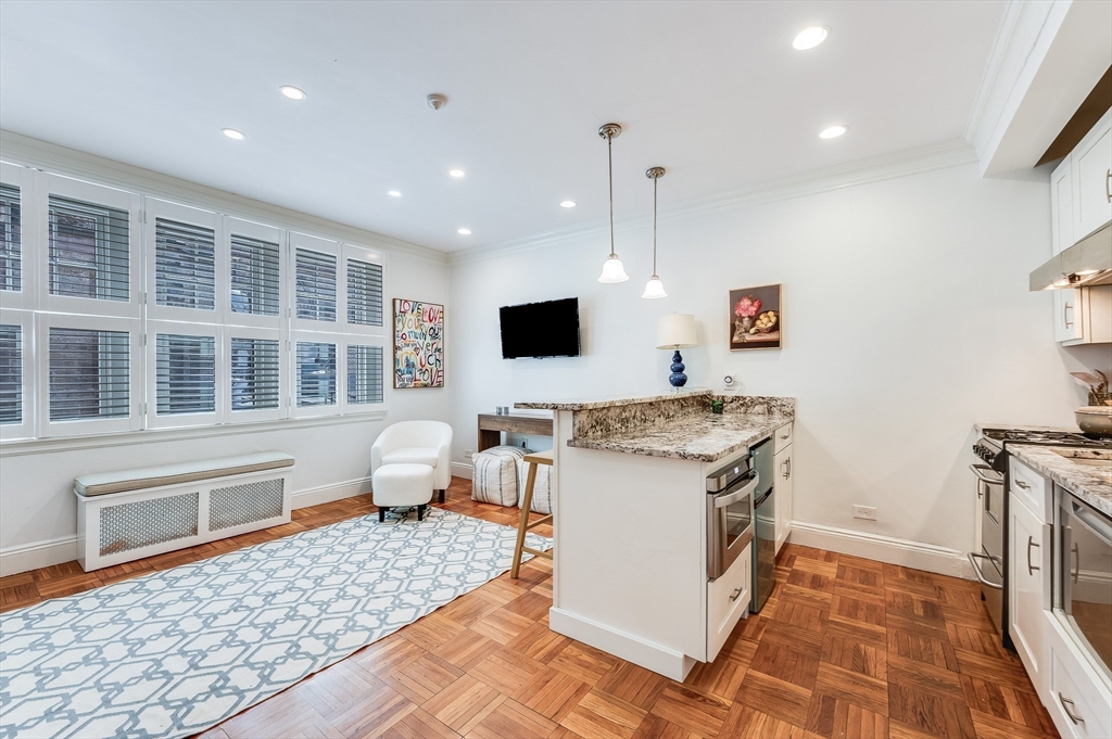 56 Commonwealth Ave 53
