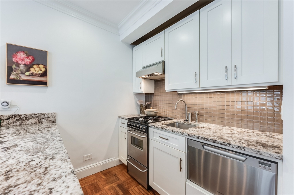 56 Commonwealth Ave 53