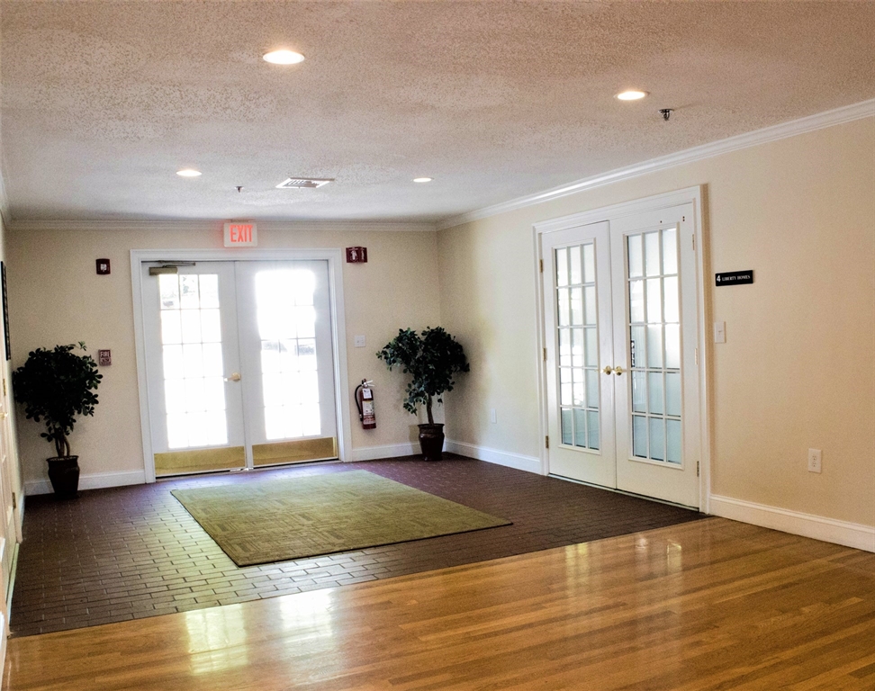 348 Boston Post Road 4