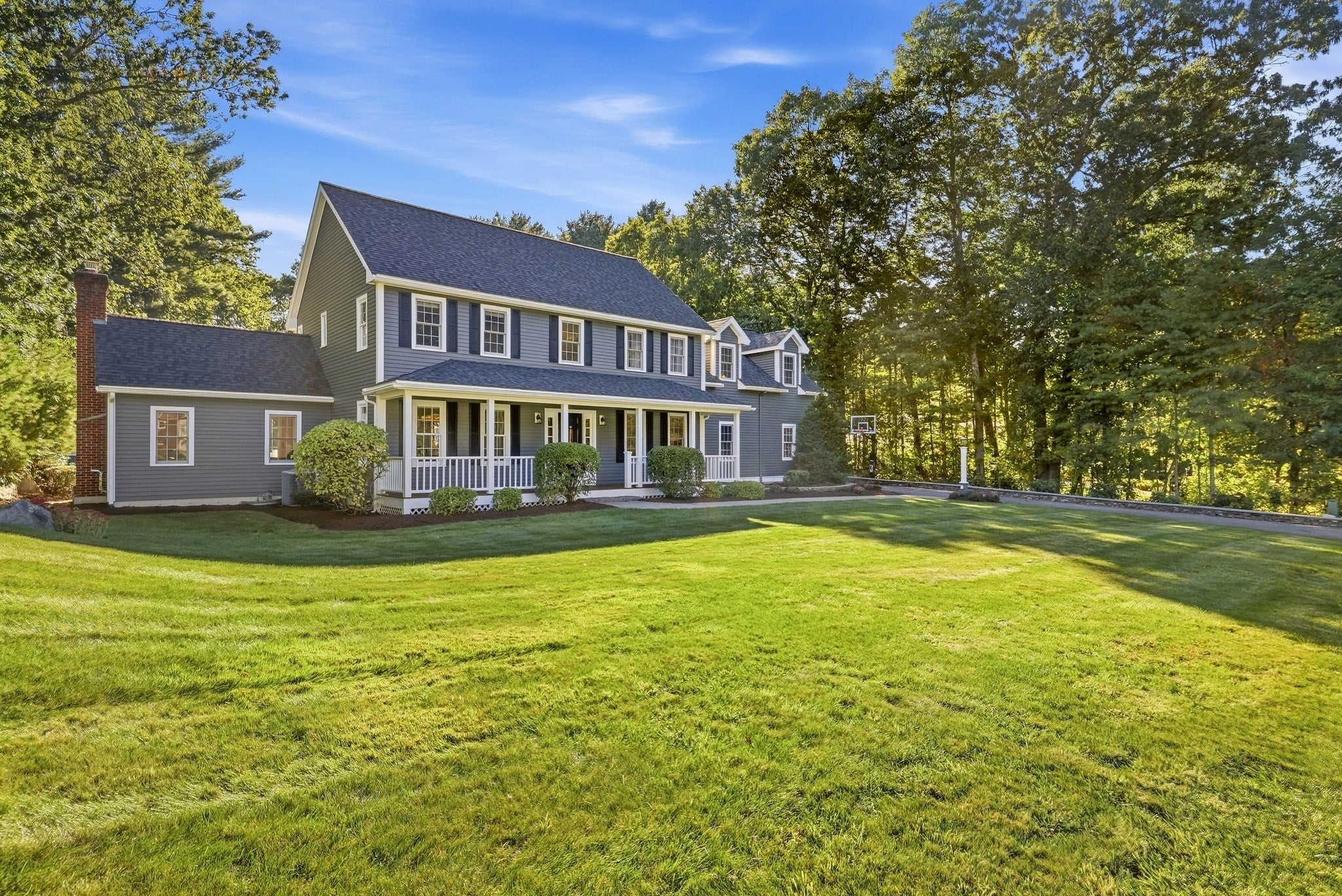 135 Candlestick Rd, North Andover, MA Photo #2
