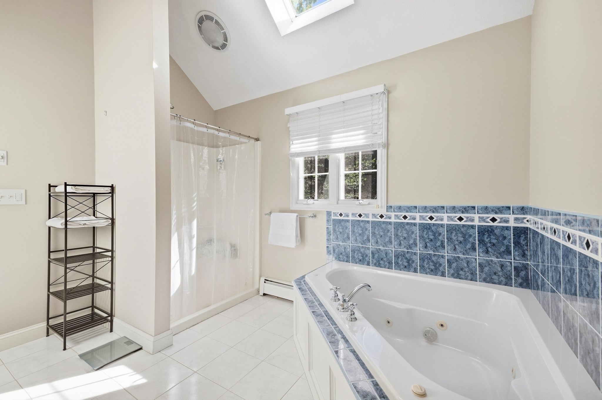 135 Candlestick Rd, North Andover, MA Photo #27