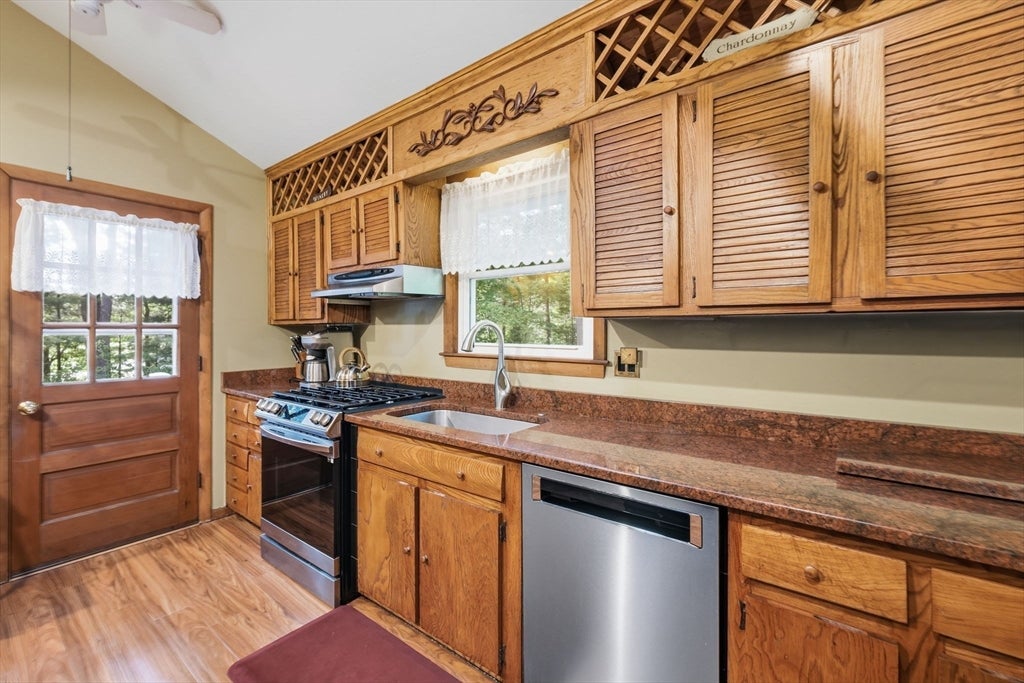 19 Kimbrough Rd, Billerica, MA, 19 Kimbrough Rd, Billerica, MA Photo #9
