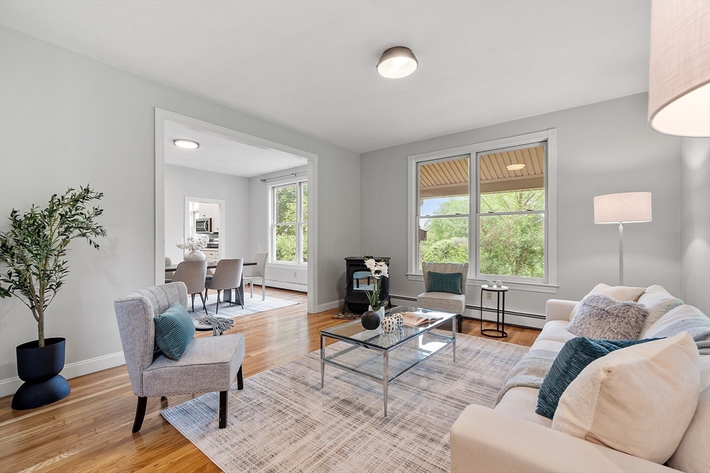 2415 Main St