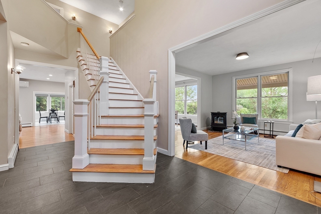 2415 Main St