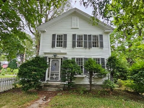 23 High St Monson MA 01057