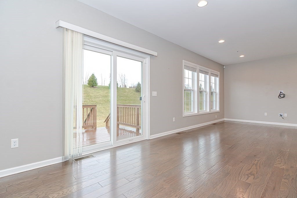 22 Locust Ln 22