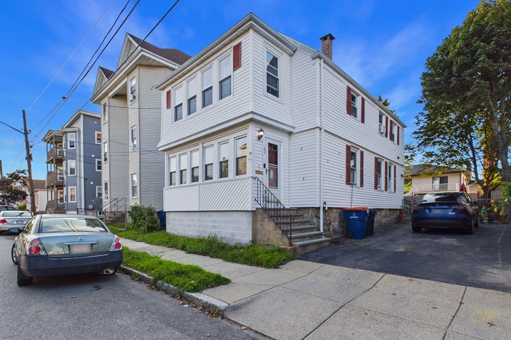23 Rodney St, New Bedford, MA Photo #2