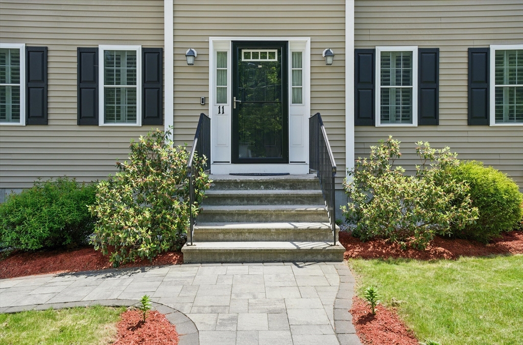 11 Davis Rd
