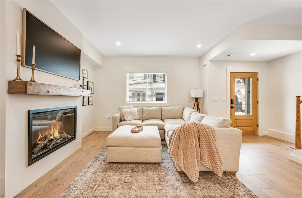 18 Loring Street