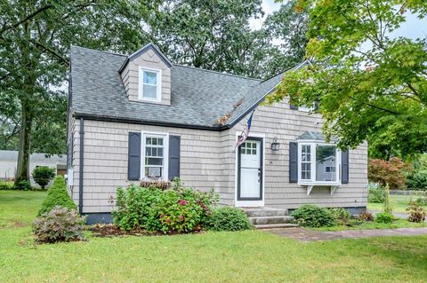 34 Deslauriers St Chicopee MA 01020