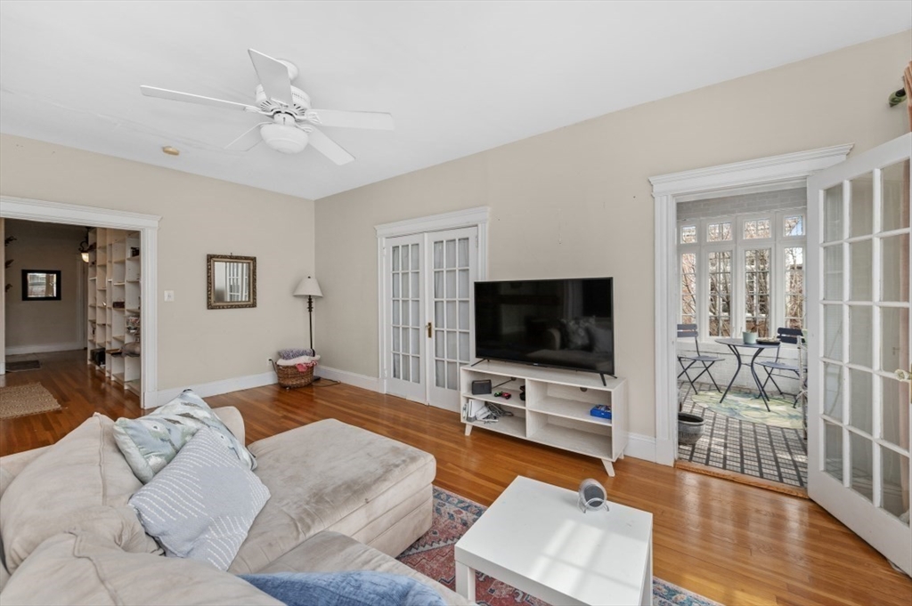 441 Washington St 5