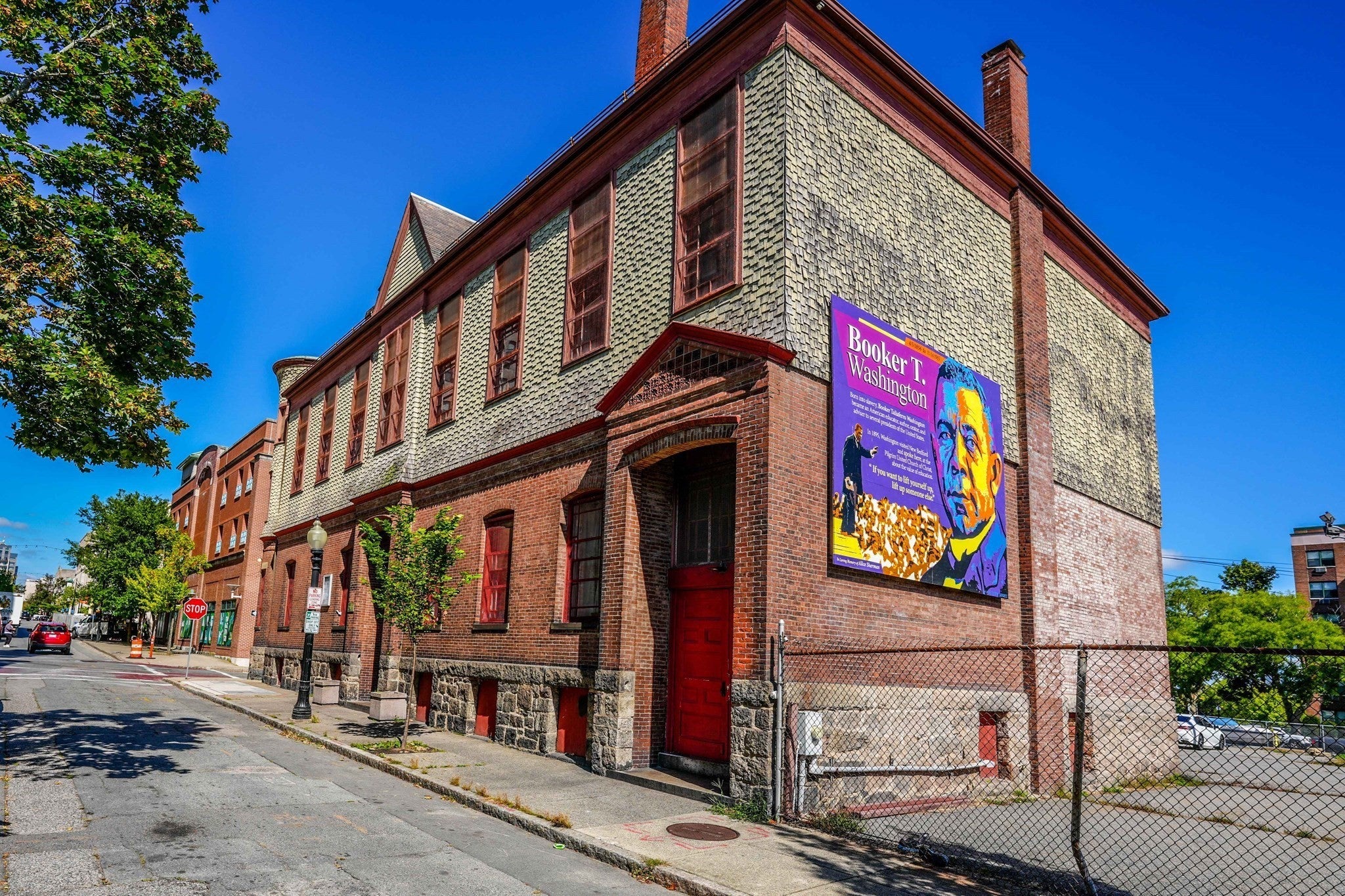 636 Purchase St