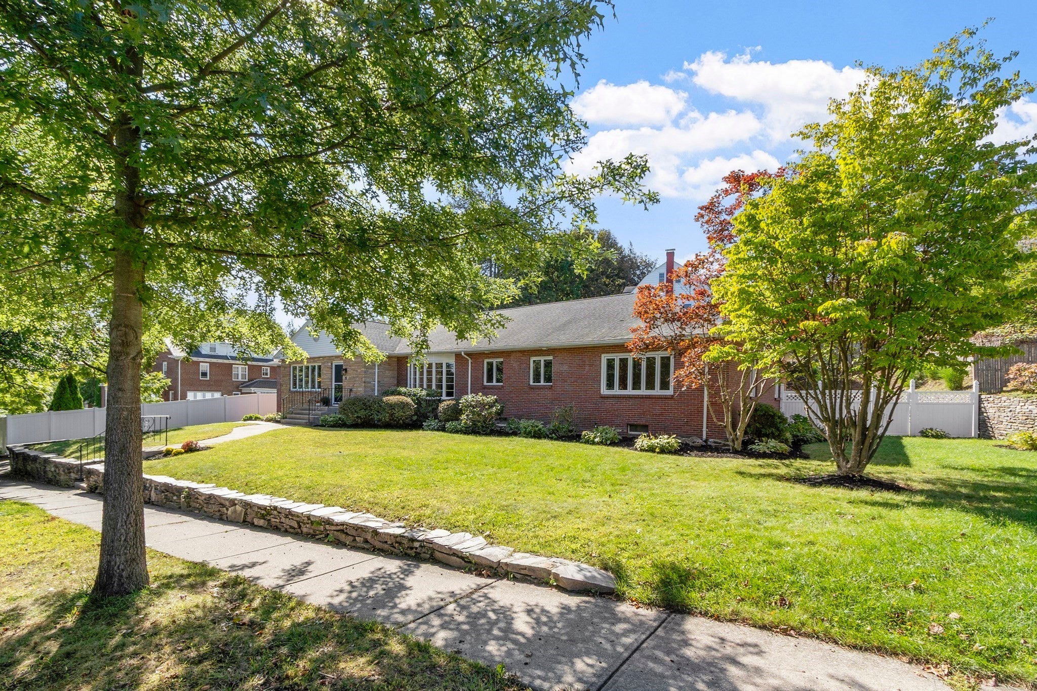 19 Chamberlain Pkwy, Worcester, MA, 19 Chamberlain Pkwy, Worcester, MA Photo #4