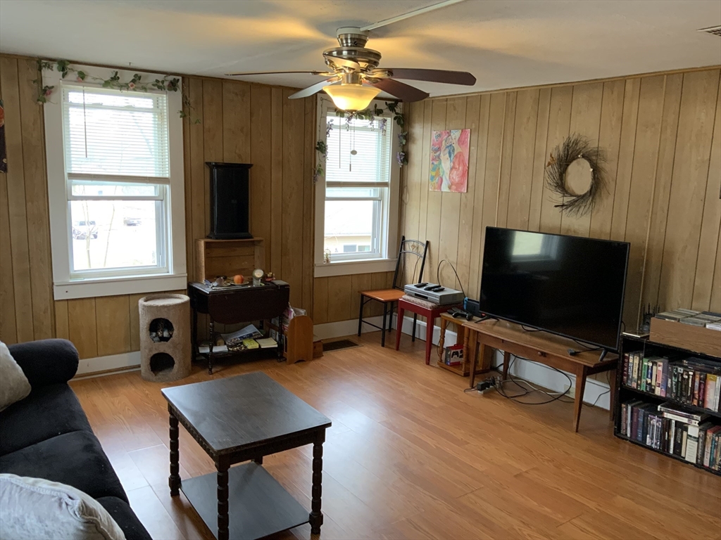 88 Deerfield St