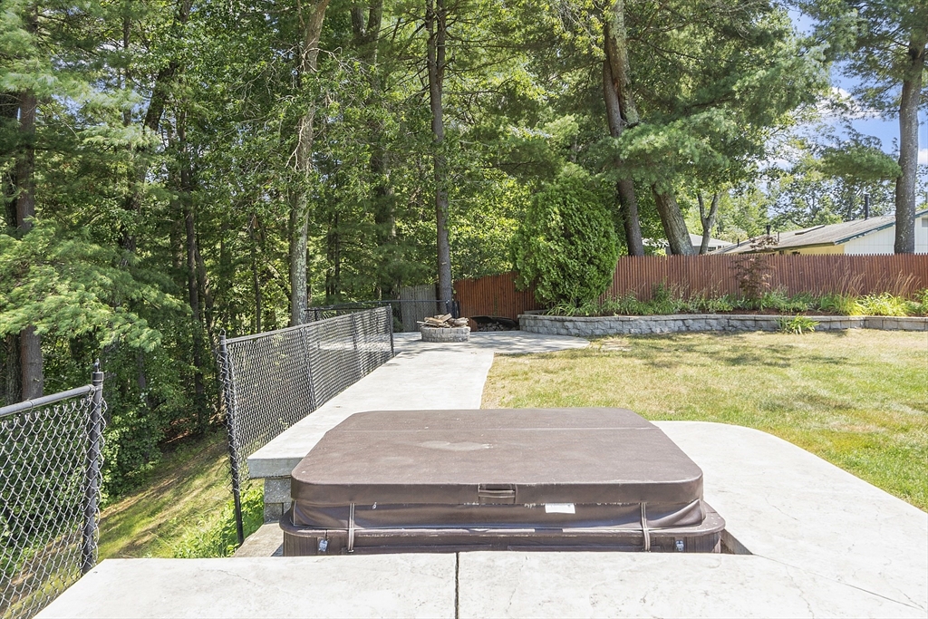 14 Janet Rd