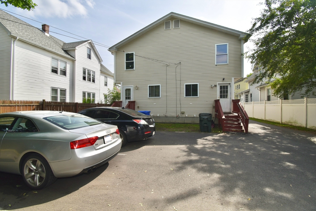 581-583 Armory St