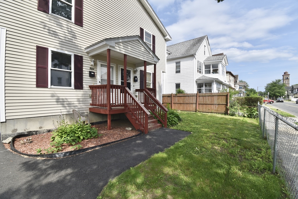 581-583 Armory St