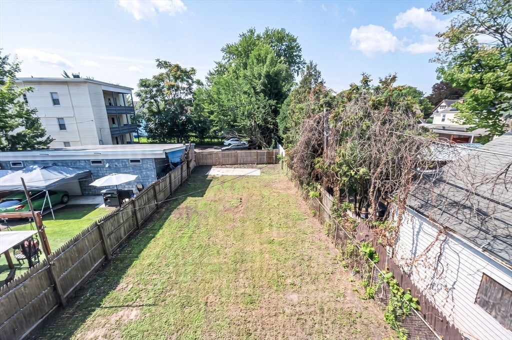 196 Massasoit St, Springfield, MA Photo #26