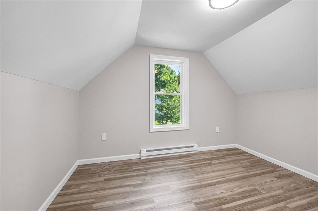 196 Massasoit St, Springfield, MA Photo #25