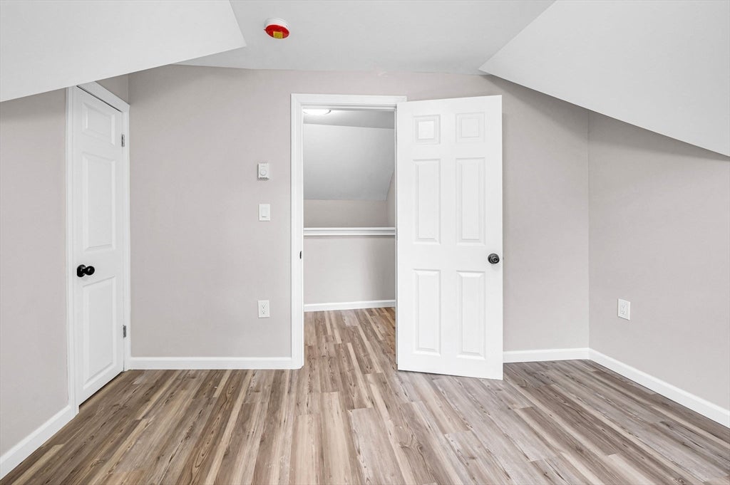 196 Massasoit St, Springfield, MA Photo #22