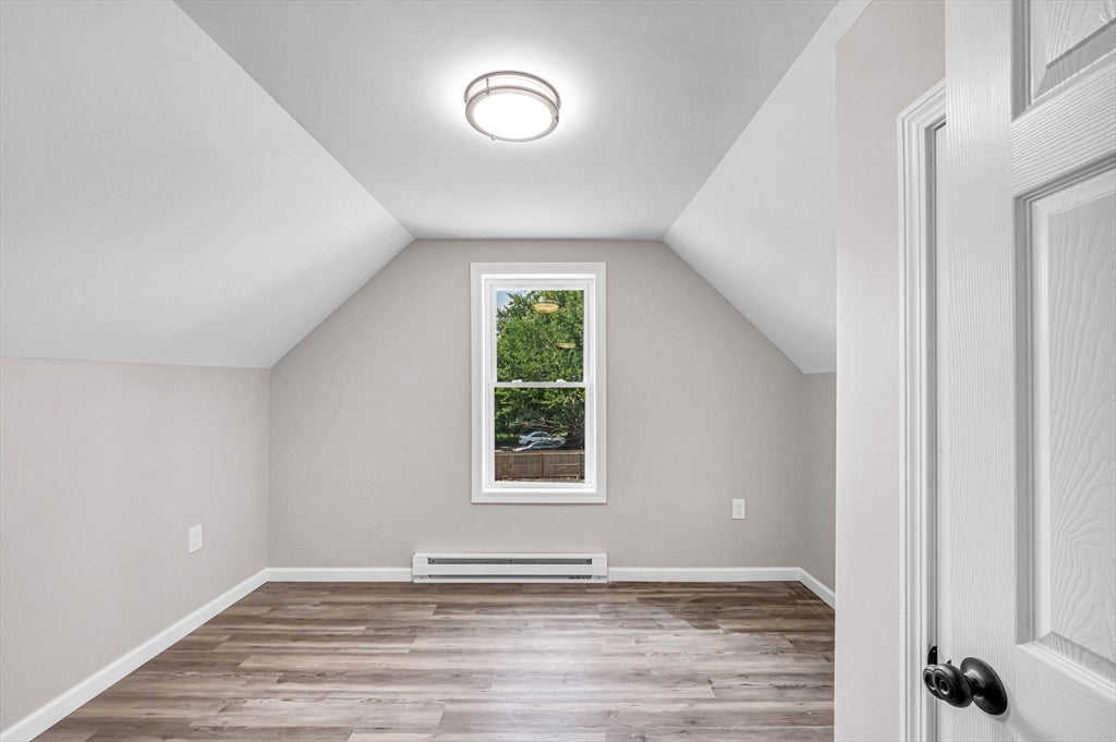196 Massasoit St, Springfield, MA Photo #20