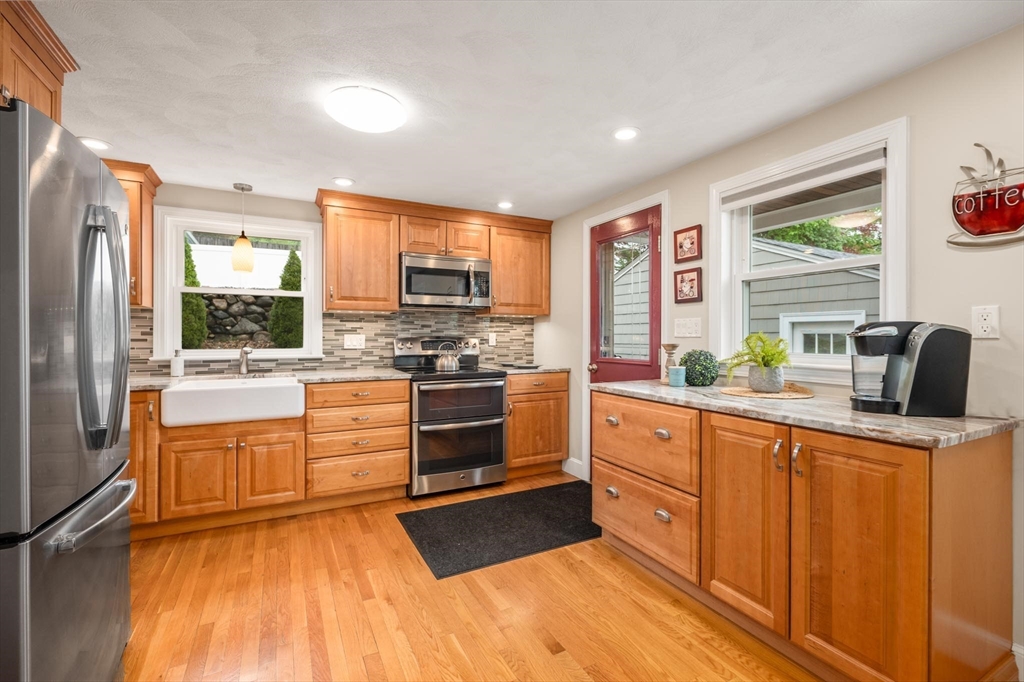 142 Vine St