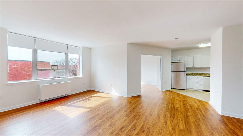 20 Hammond Pond Pkwy 602