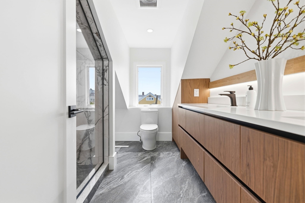 39 G St, Boston, MA Photo #20