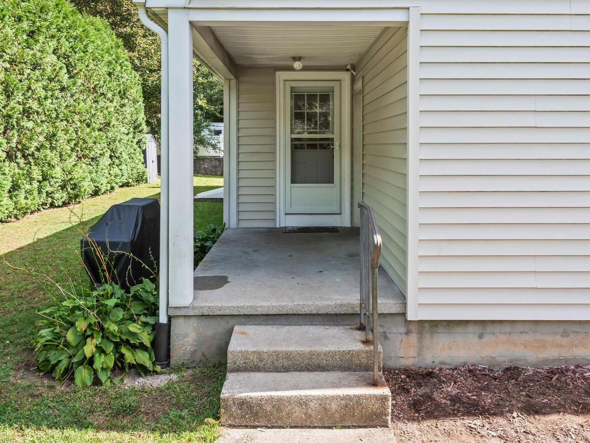 5 Briggs St, Northbridge, MA, 5 Briggs St, Northbridge, MA Photo #33
