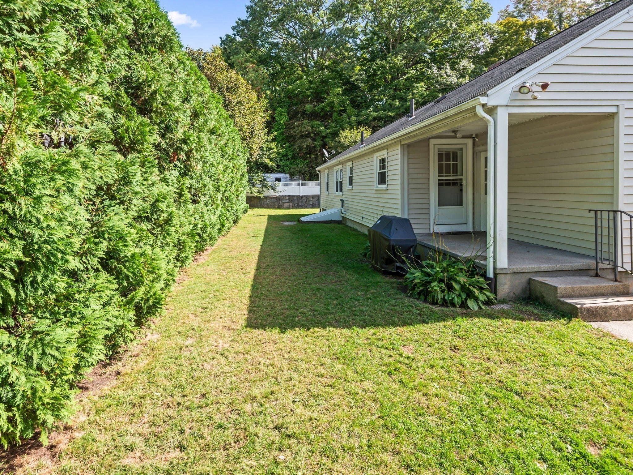 5 Briggs St, Northbridge, MA, 5 Briggs St, Northbridge, MA Photo #31