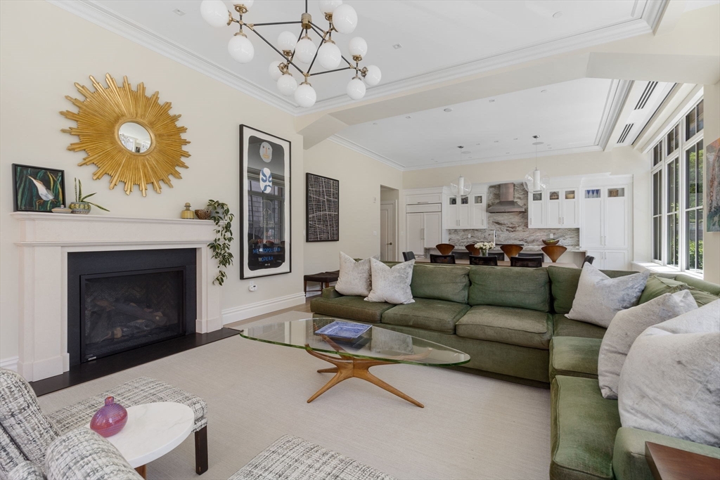32 Derne St 2A