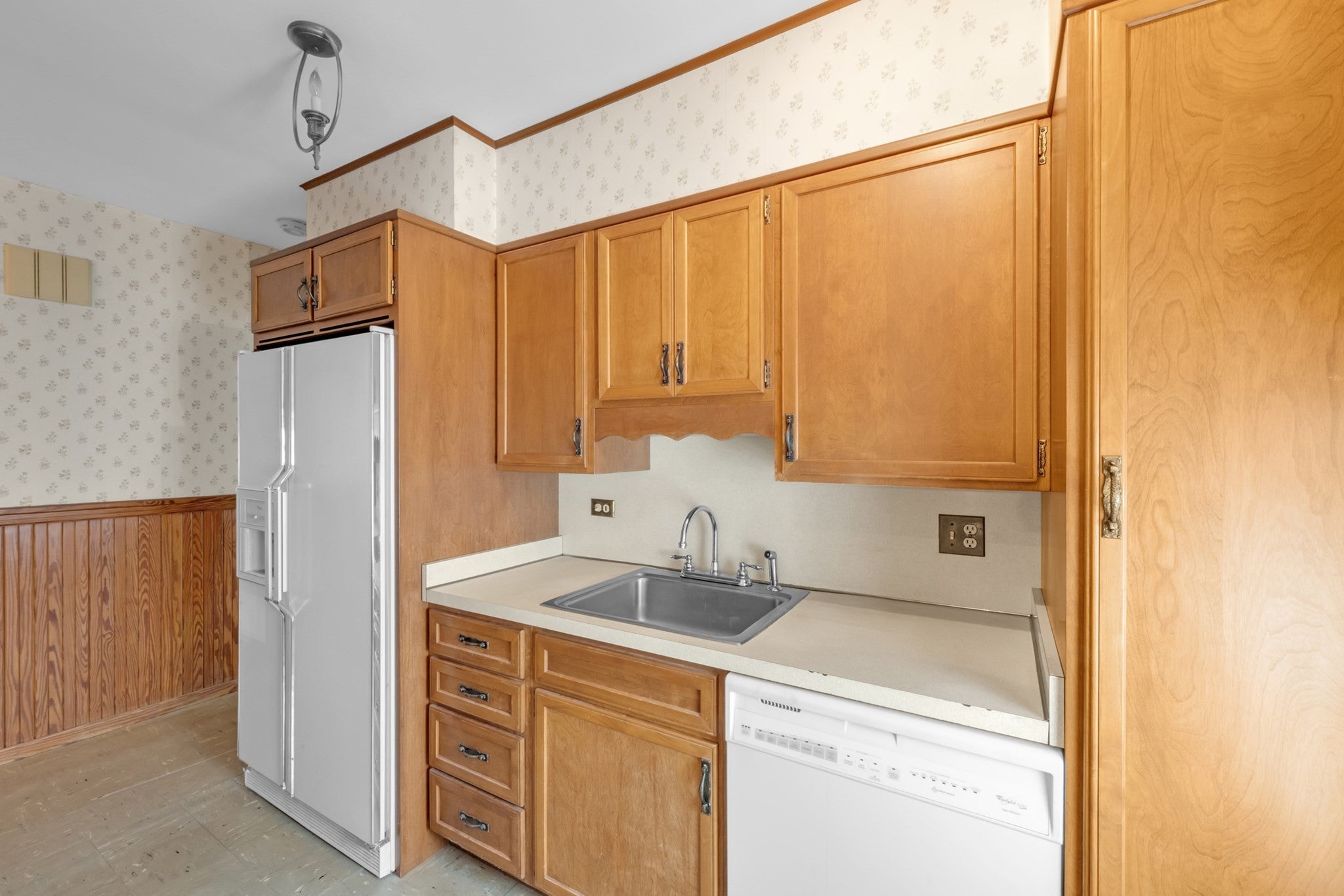 28 Crystal St, Worcester, MA, 28 Crystal St, Worcester, MA Photo #36