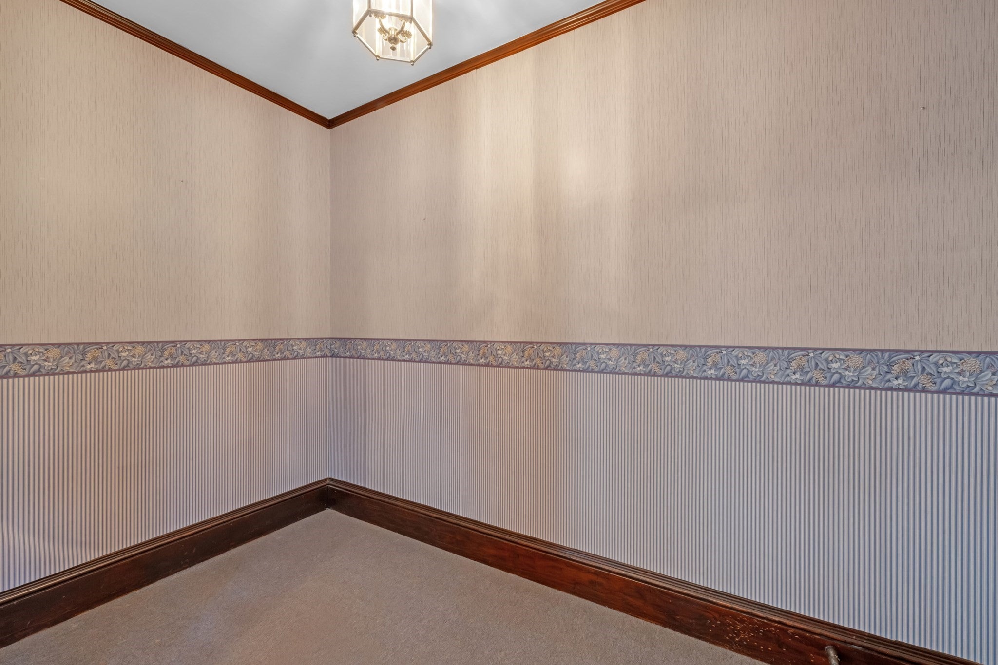 28 Crystal St, Worcester, MA, 28 Crystal St, Worcester, MA Photo #17