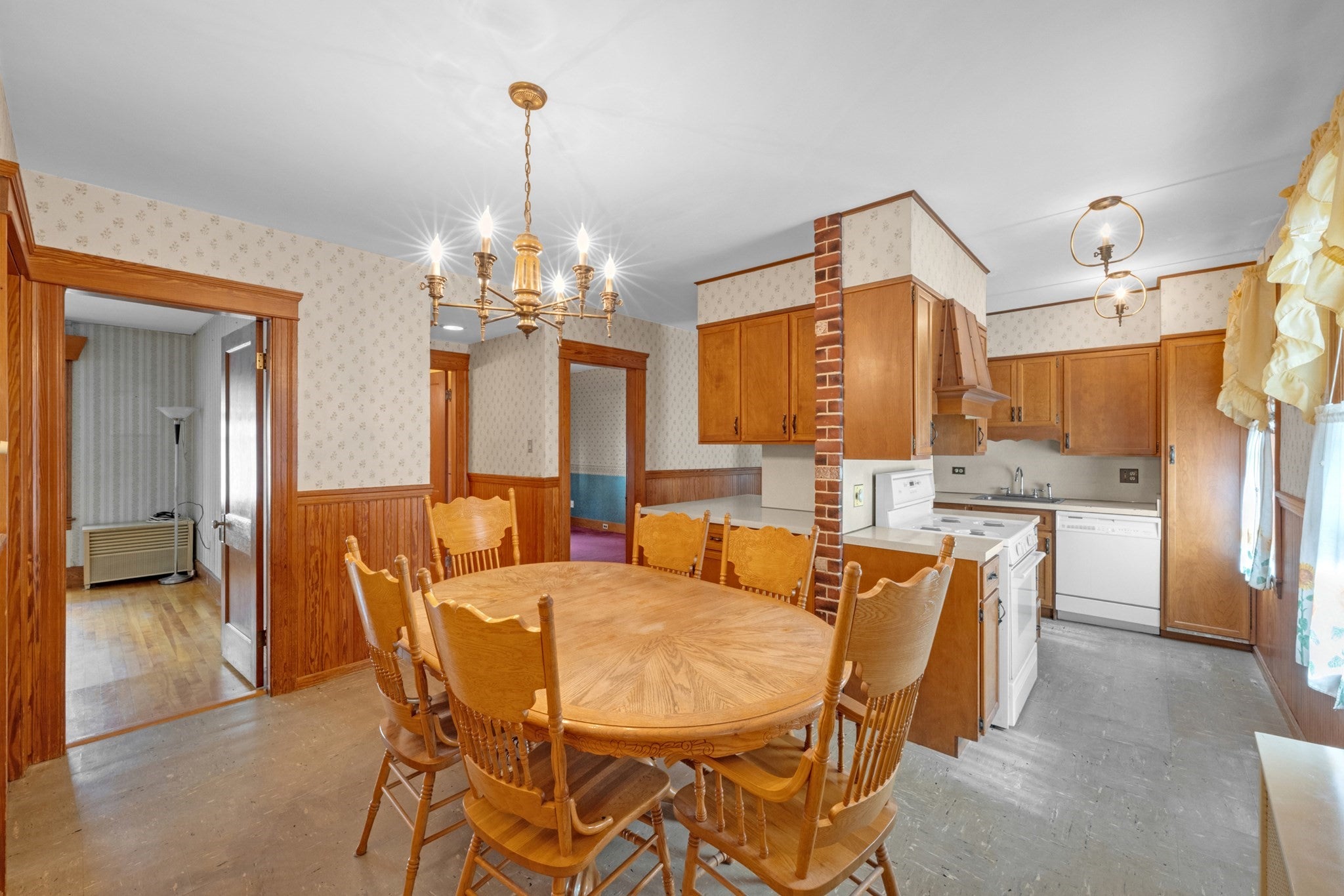 28 Crystal St, Worcester, MA, 28 Crystal St, Worcester, MA Photo #33