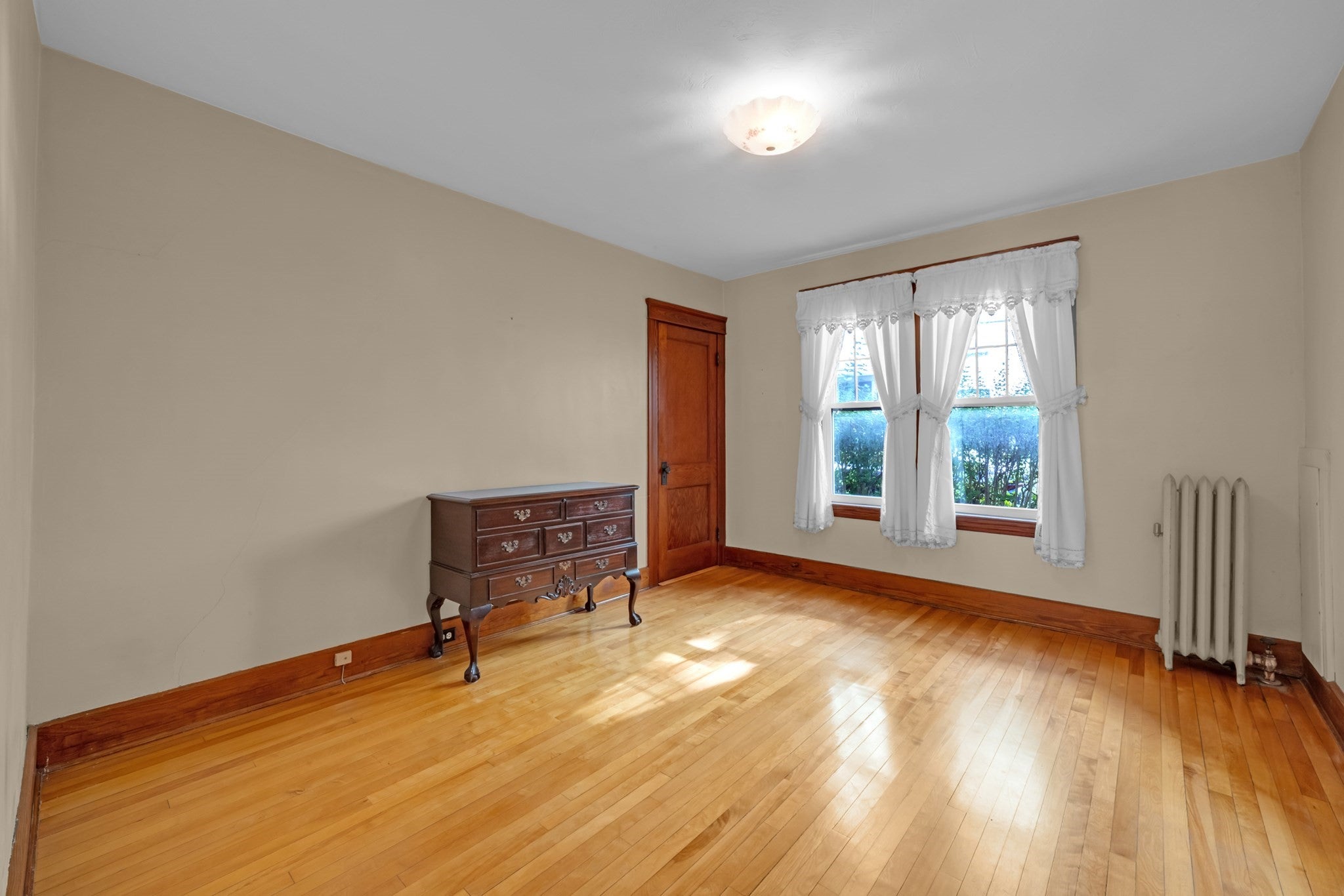 28 Crystal St, Worcester, MA, 28 Crystal St, Worcester, MA Photo #10