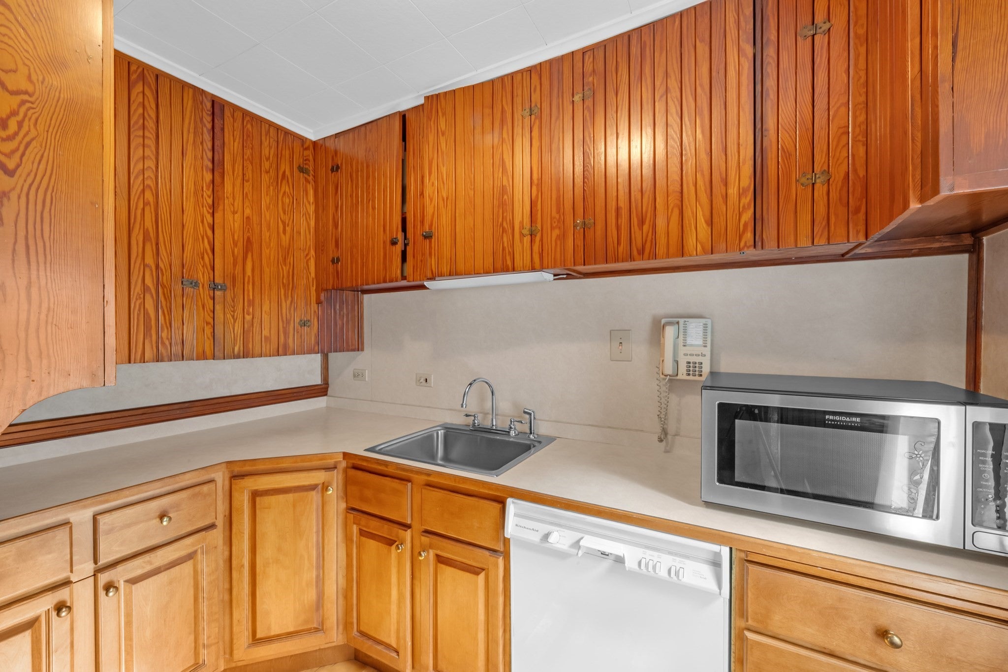 28 Crystal St, Worcester, MA, 28 Crystal St, Worcester, MA Photo #11