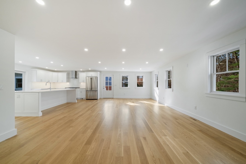 71 Netock Avenue