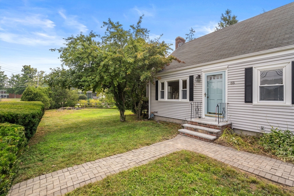 85 Whiting Ave