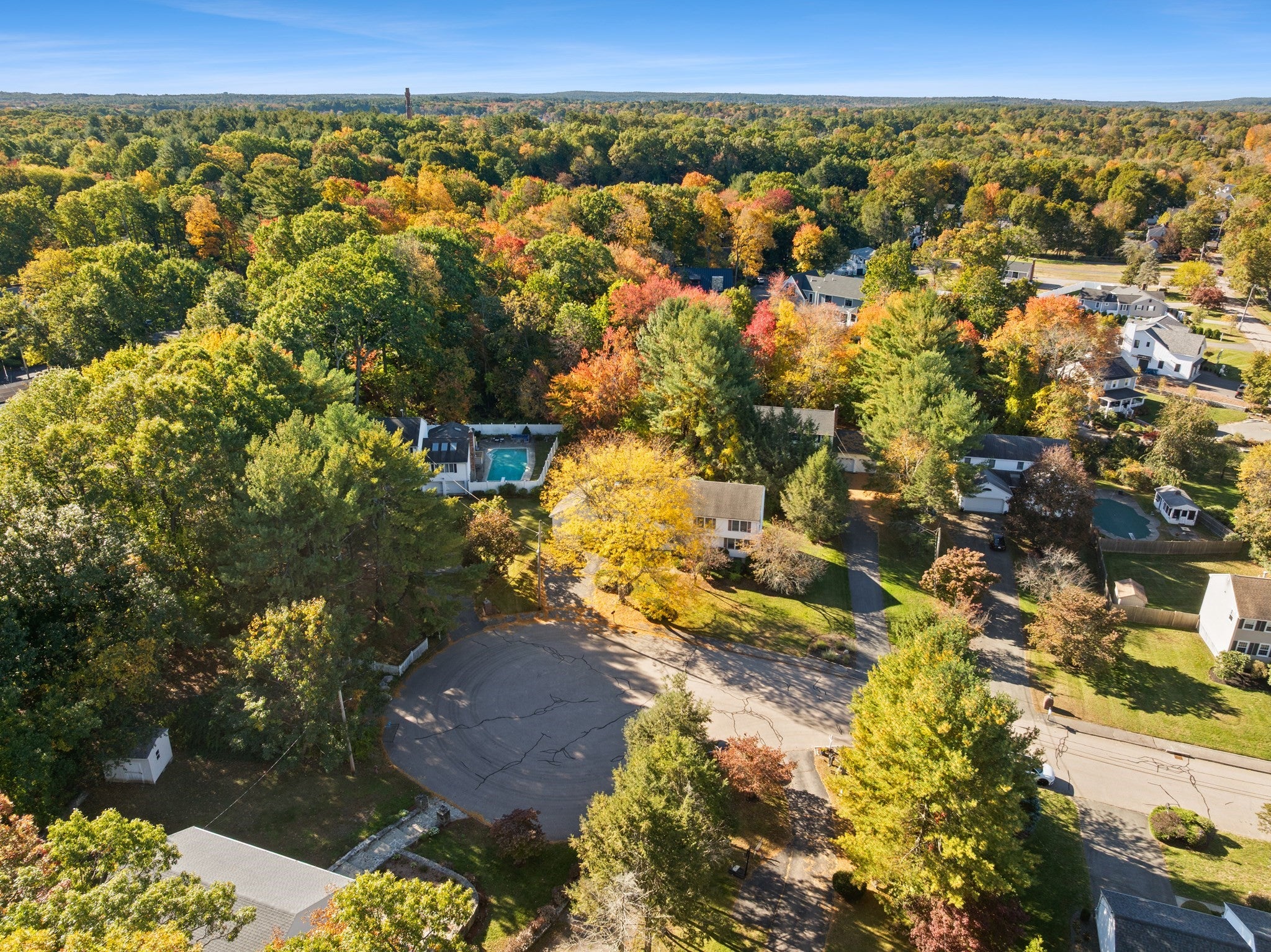 11 Colonial Ln
