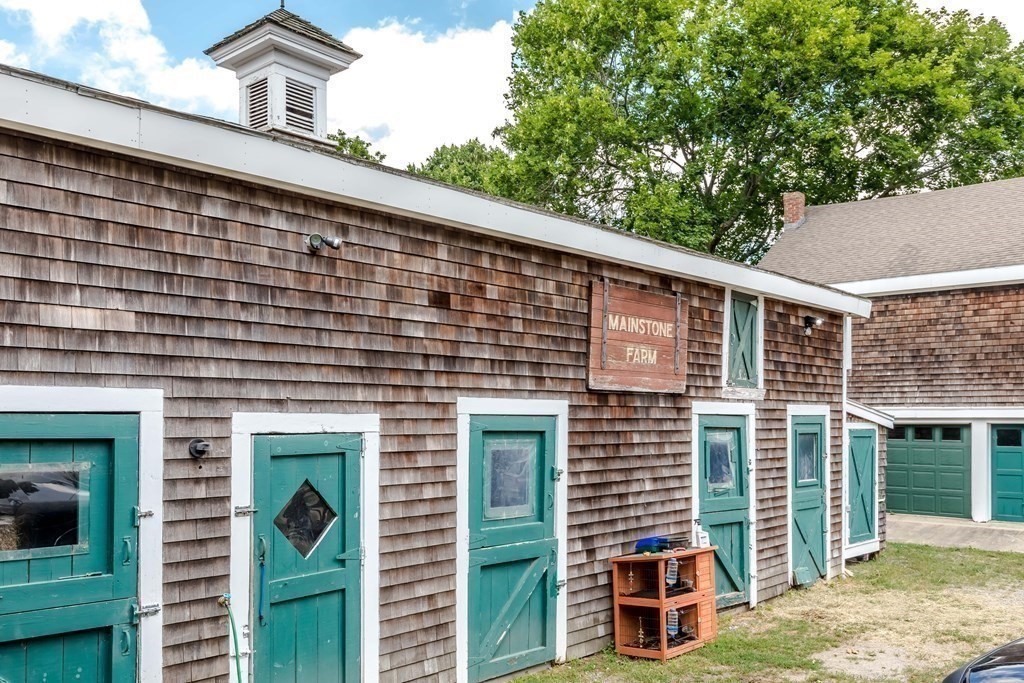 89 Old Connecticut Path