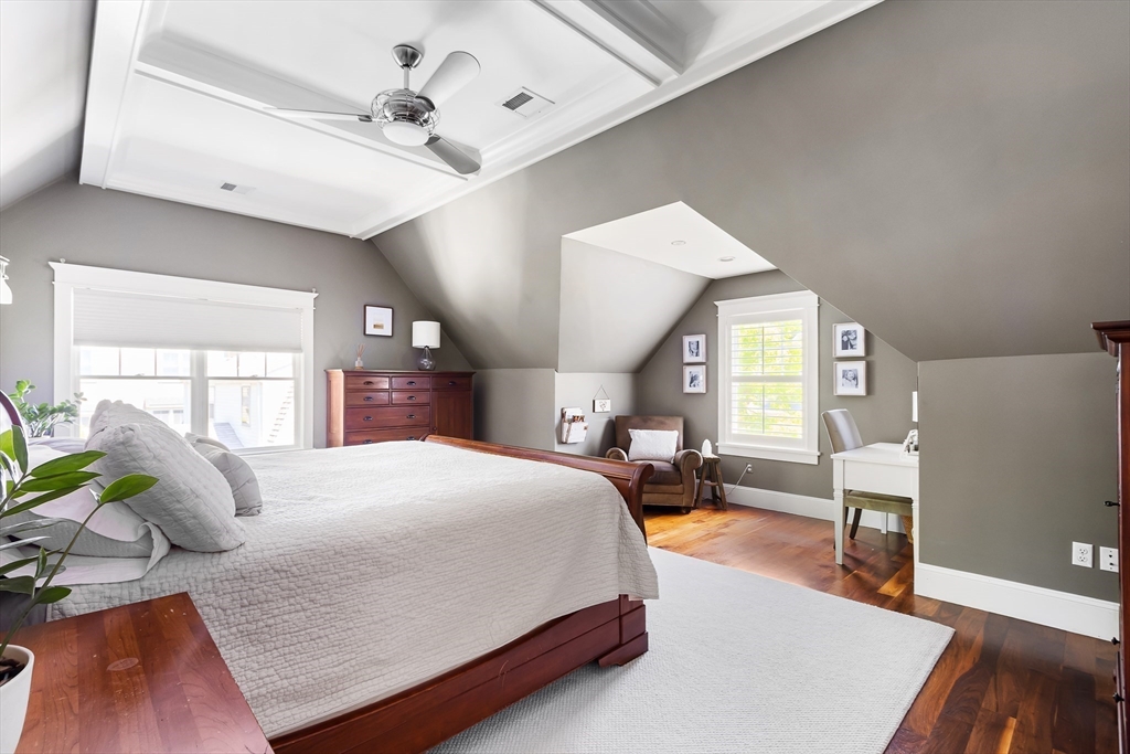 Needham, Massachusetts 02492, United States, 4 Bedrooms Bedrooms, ,6 BathroomsBathrooms,Residential,Pending,129799