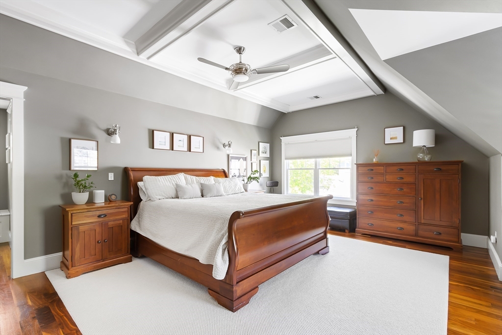 Needham, Massachusetts 02492, United States, 4 Bedrooms Bedrooms, ,6 BathroomsBathrooms,Residential,Pending,129799