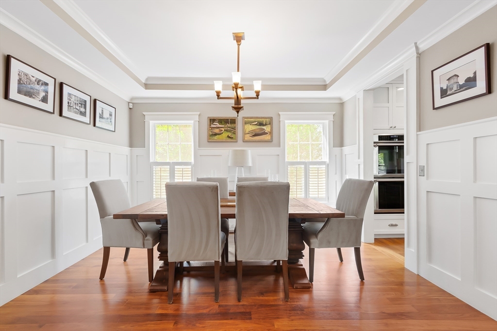 Needham, Massachusetts 02492, United States, 4 Bedrooms Bedrooms, ,6 BathroomsBathrooms,Residential,Pending,129799