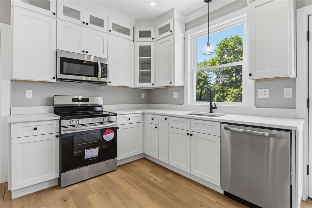 16 Hillside St 1