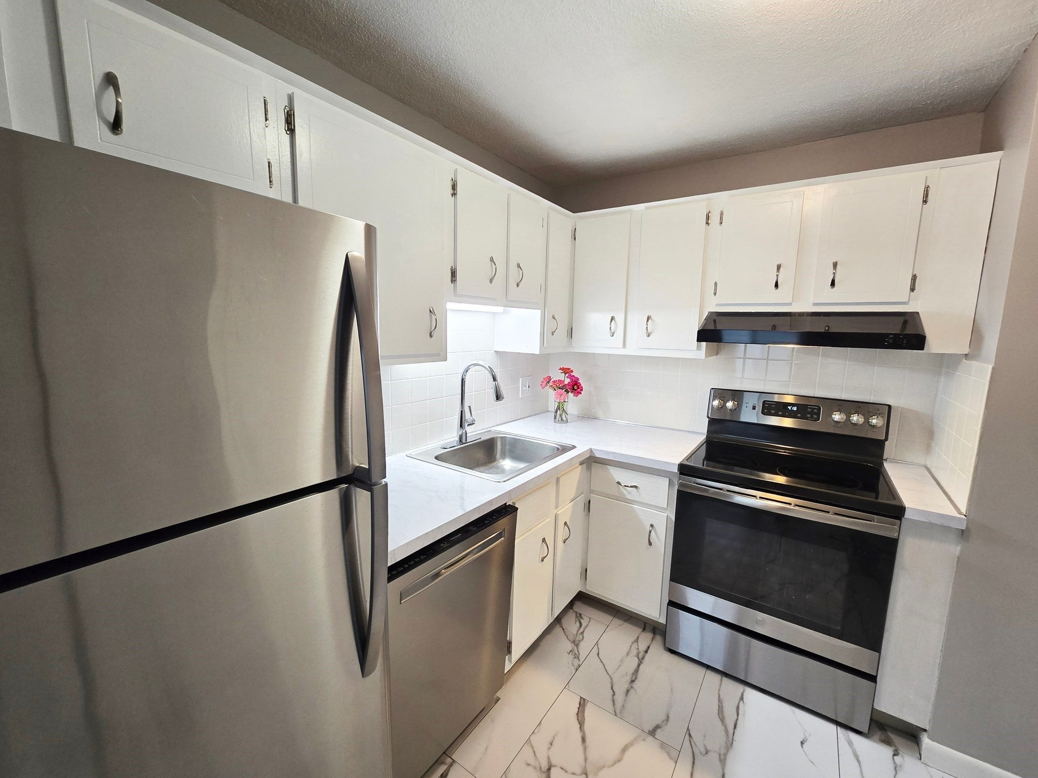 6-8 Broadway Ave 8