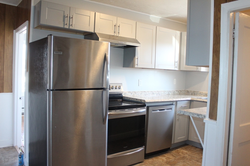 261 Pulaski Blvd 2F