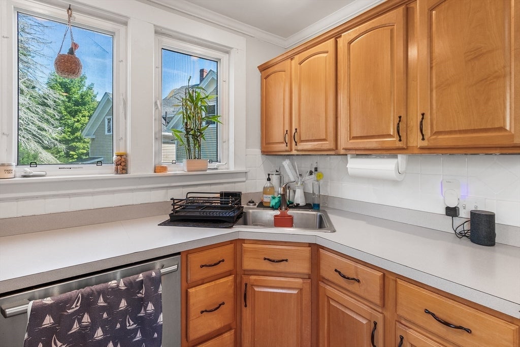 1 Lake Ave, Amesbury, MA, 1 Lake Ave, Amesbury, MA Photo #3