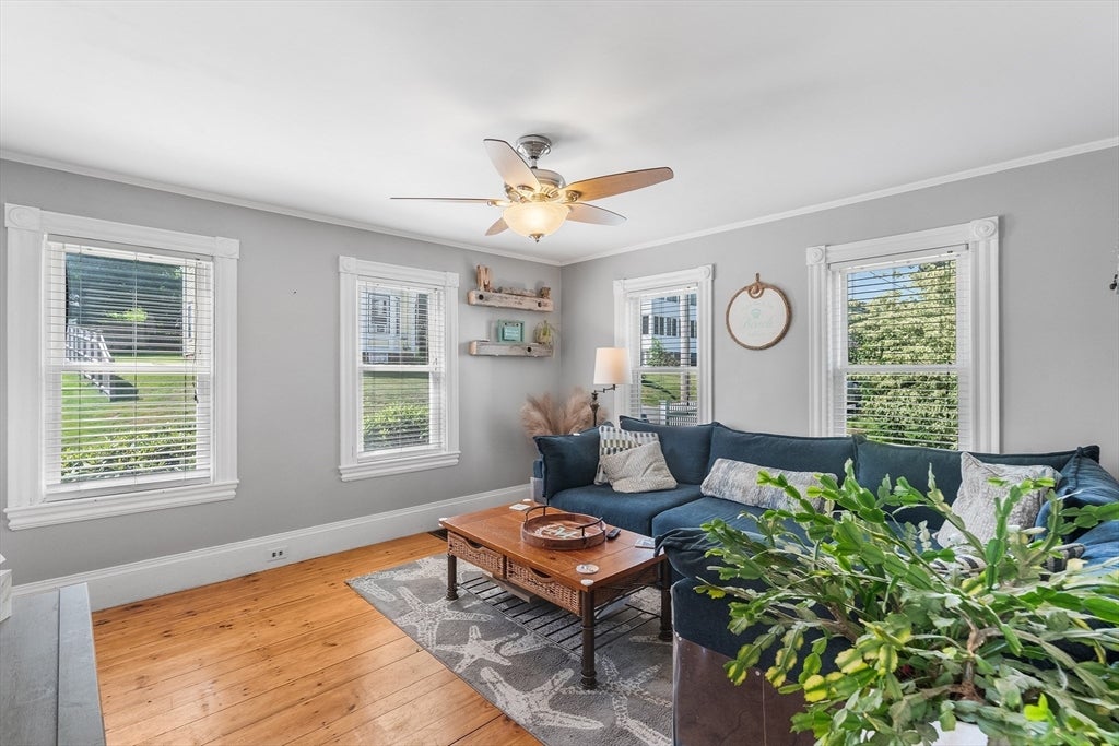 1 Lake Ave, Amesbury, MA, 1 Lake Ave, Amesbury, MA Photo #8